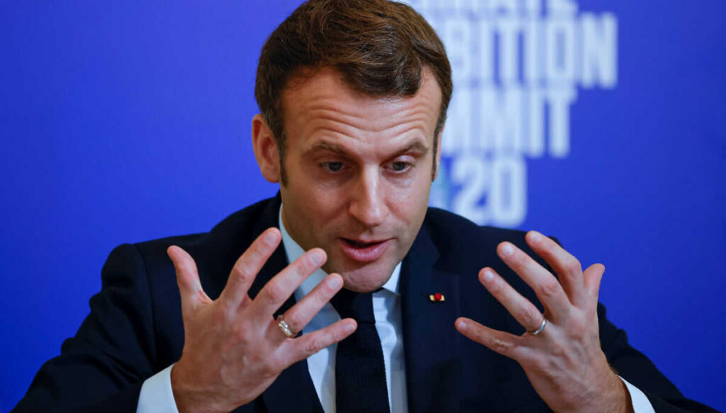 Emmanuel Macron, presidente de Francia, da positivo a COVID-19 thumbnail