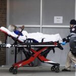 Estados Unidos rompe con 3,784 su récord diario de muertos por COVID-19
