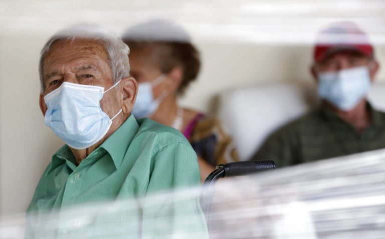 México supera ya las 155 mil 145 muertes a causa de Covid-19