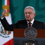 No estoy dispuesto a que se le cambie una coma a la iniciativa de Ley de la Industria Eléctrica: AMLO
