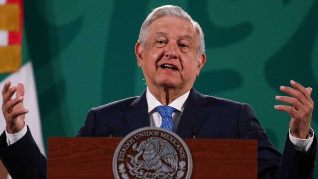 AMLO pide indagar a jueces por suspender reforma eléctrica; acudirá a la SCJN thumbnail