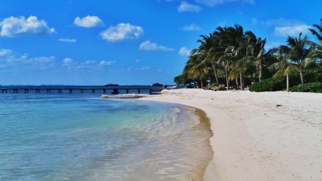 Playas de Islas Mujeres se encuentran en óptimas condiciones para los turistas thumbnail