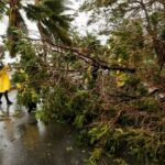 Entregan municipios programas preventivos para huracanes