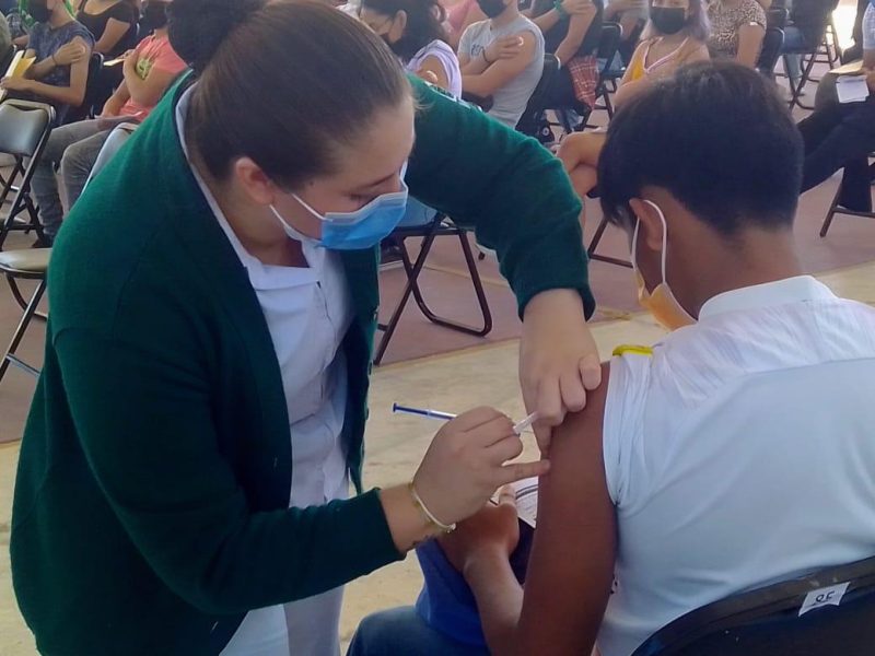 Inicia hoy segunda dosis para adolescentes de 14 a 17 años