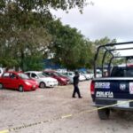 BALEAN A UN HOMBRE EN TIANGUIS DE AUTOS