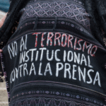 Vinculan a proceso a cinco policías municipales señalados por torturar a periodista en Quintana Roo