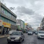 Refresca llovizna a calles del Centro de la ciudad de Chihuahua