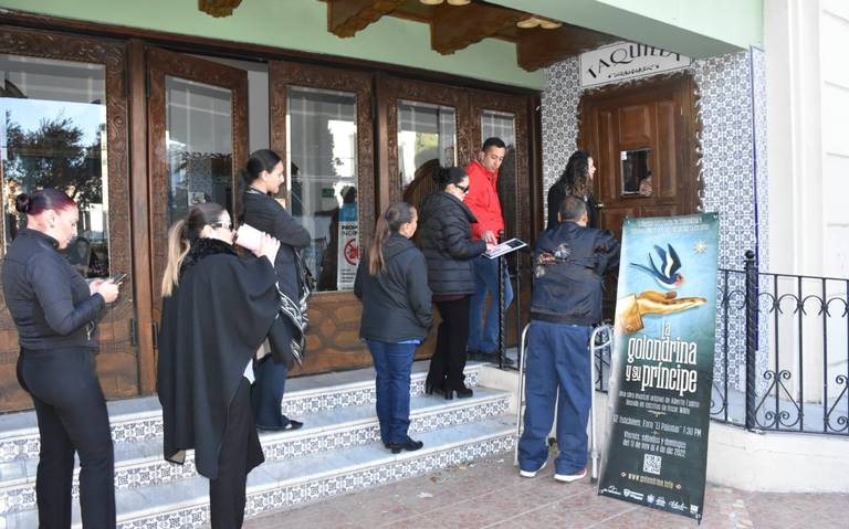 “La golondrina y su príncipe” de nuevo largas filas se presentan para recoger los boletos