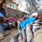 Llaman a la solidaridad ante el frío que sufren migrantes en su paso por Chihuahua
