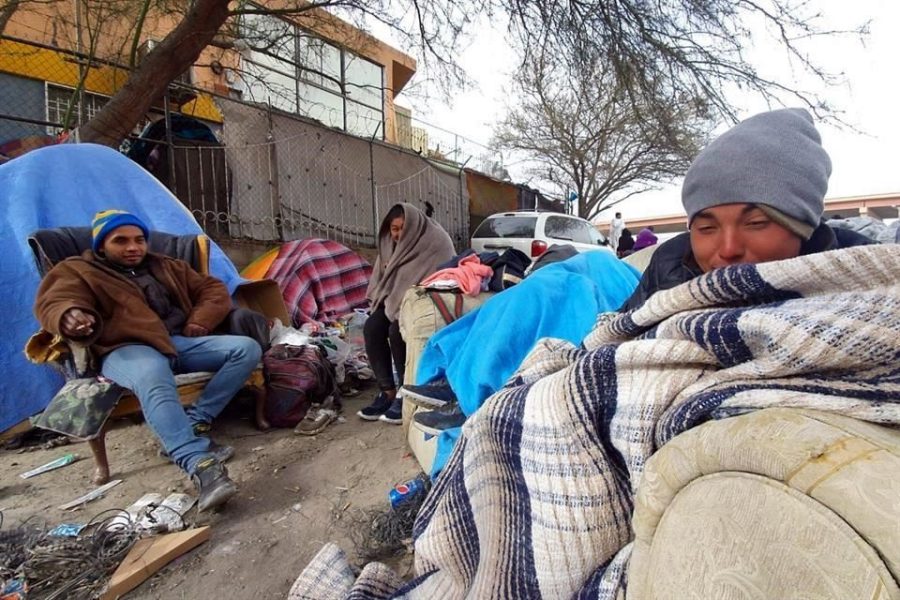Llaman a la solidaridad ante el frío que sufren migrantes en su paso por Chihuahua thumbnail