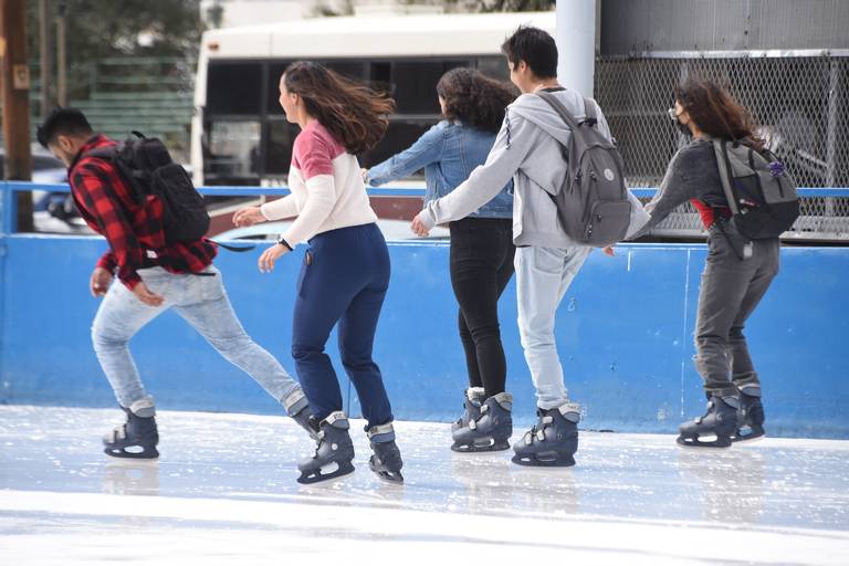 Pista de patinaje sobre hielo en Chihuahua Lo que sabemos al momento thumbnail