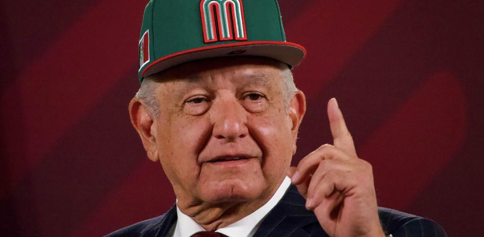 AMLO asegura que su gobierno combate el tráfico de fentanilo como nadie thumbnail