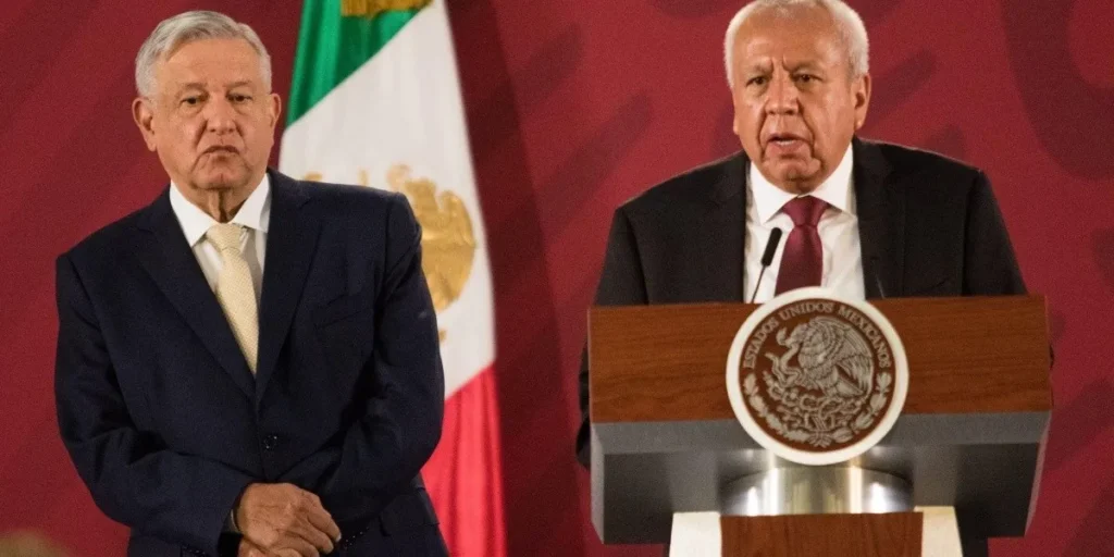 Confirma AMLO investigación contra Francisco Garduño por incendio del INM thumbnail