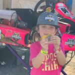 Aún con fallas de carburador, Marifer la pequeña piloto, termina su primera carrera