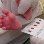 Exhorta IMSS a padres a realizar la prueba de tamiz metabólico neonatal
