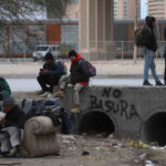 Miles de migrantes buscan llegan a la frontera con EU antes del fin del Título 42