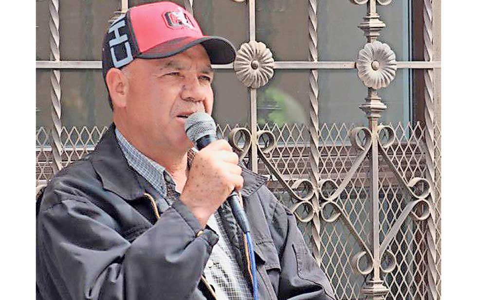 No fue suicidio… fue golpeado y estrangulado
