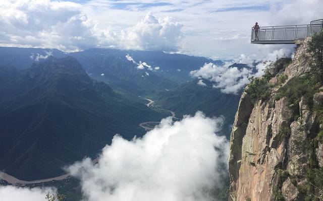Para enamorarse! Chihuahua tiene el mirador más alto de México y está en Urique thumbnail