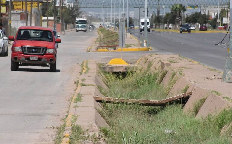 Peligro en avenida Fuentes Mares thumbnail