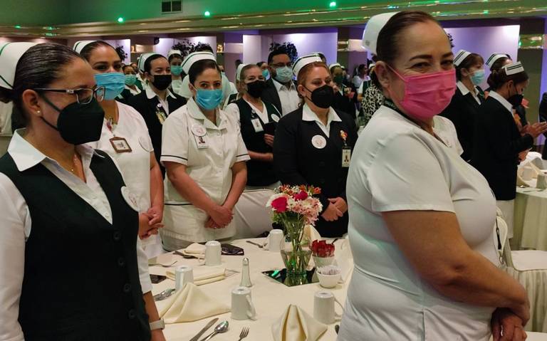 Reconoce IMSS a 111 trabajadores de enfermería thumbnail