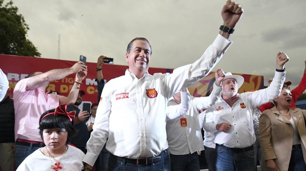Ricardo Mejía Berdeja no cederá ante la imposición en la contienda electoral.