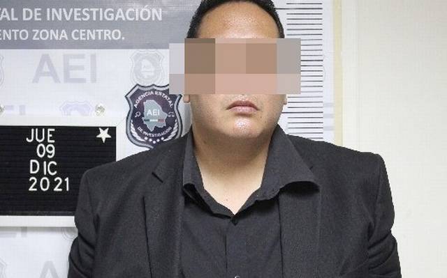 Vinculan a profesor por abusar de tres menores