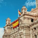 La deuda española cierra 2022 en el 113,1%, por debajo del objetivo del Gobierno