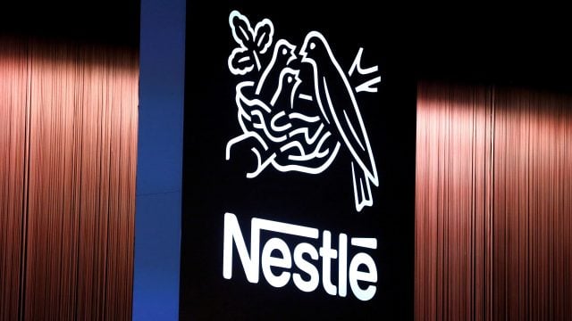 19.2.- Denuncian a Ferrero y a Nestlé por intoxicación alimentaria en Francia thumbnail