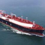 UE prohíbe que buques que transportan petróleo ruso contraten nuevos seguros