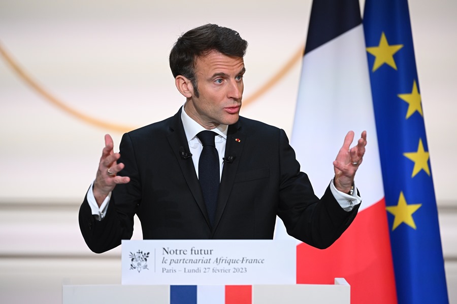Francia reducirá significativamente su presencia militar en África
