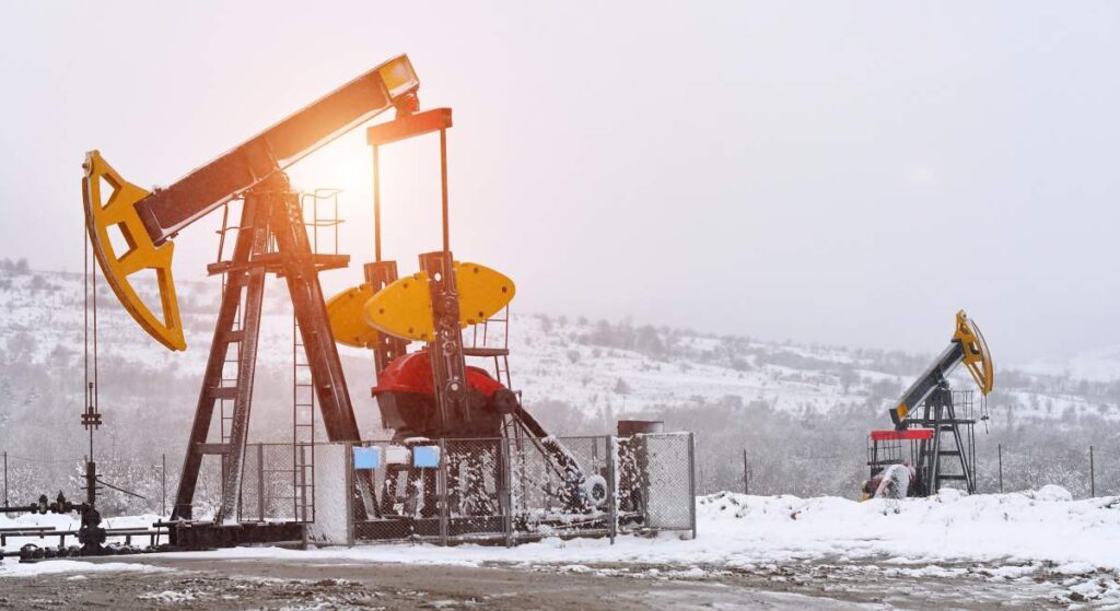 30.2.- La escasez de petróleo que se avecina vuelve a dejar a la economía mundial en manos de la OPEP thumbnail
