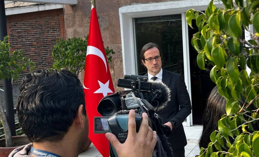 9.2.- Turquía está en crisis; necesita ayuda internacional- embajador thumbnail