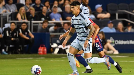 Alan Pulido, entre los fichajes que solicitó Ricardo Ferretti a Cruz Azul