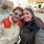 Así sorprende Luisito Comunica a su novia