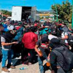 Autoridades potosinas entregan a 27 migrantes a INM