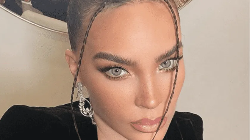 Belinda enloquece las redes al mostrar su nuevo look, ahora es pelirroja