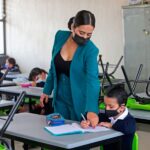 Beneficiará a 1.1 millones de maestros el alza salarial por su labor
