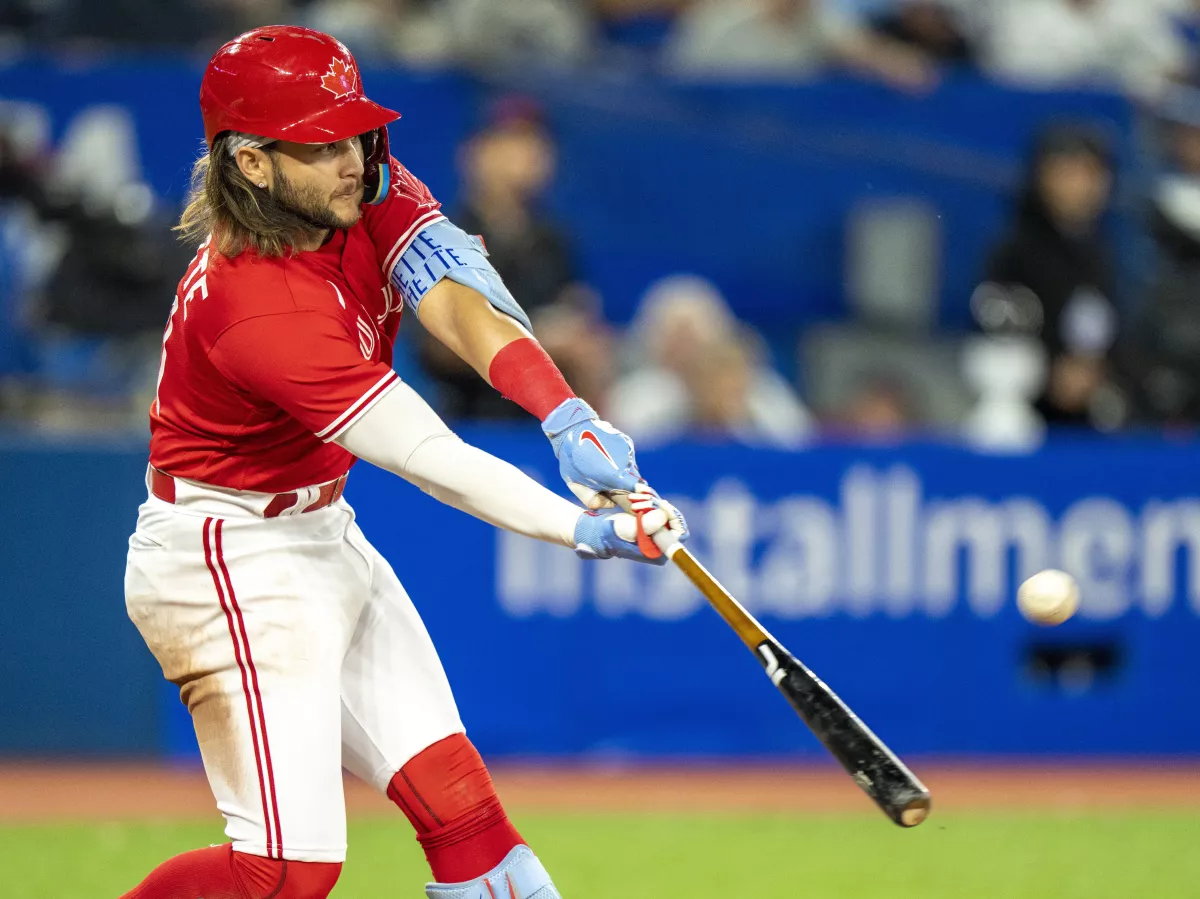 Bo Bichette pega jonrón e impulsa a Azulejos sobre Rays