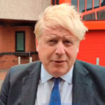 Boris Johnson renuncia al Parlamento británico