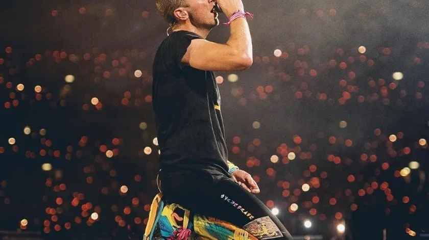 Coldplay pospone gira tras problemas de salud de Chris Martin