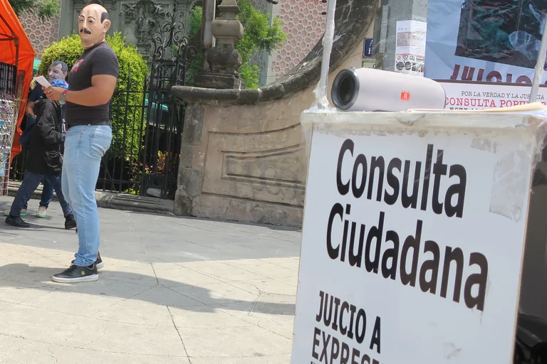 De-aumentar-el-precio-del-metro-a-cancelar-un-aeropuerto thumbnail