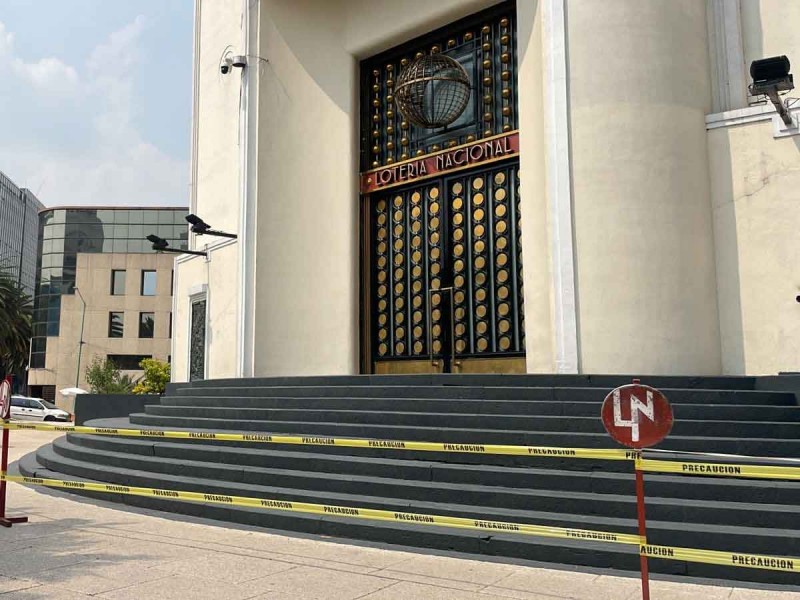 Desalojan edificio de Lotería Nacional; será rehabilitado tras daños por sismos thumbnail
