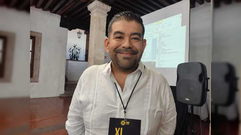 Desarme de civiles en Michoacán sin estrategi Diputado Huacus Esquivel thumbnail