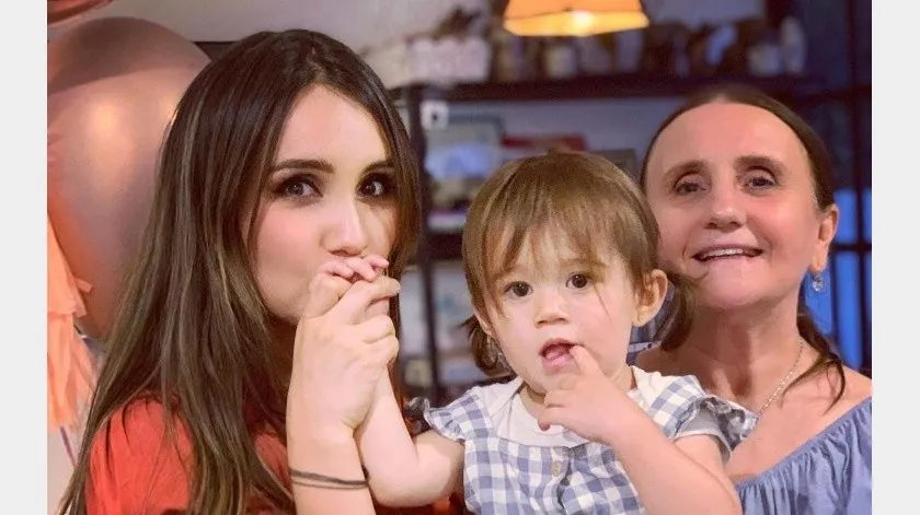 Dulce María celebra 2 años de su hija con conmovedor video thumbnail