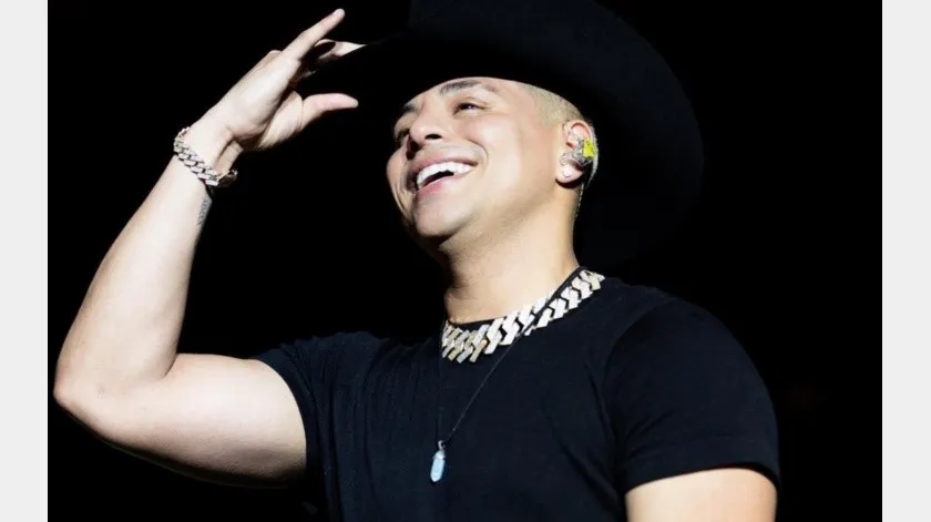 Eduin Caz celebra sus 29 años a lado de su familia