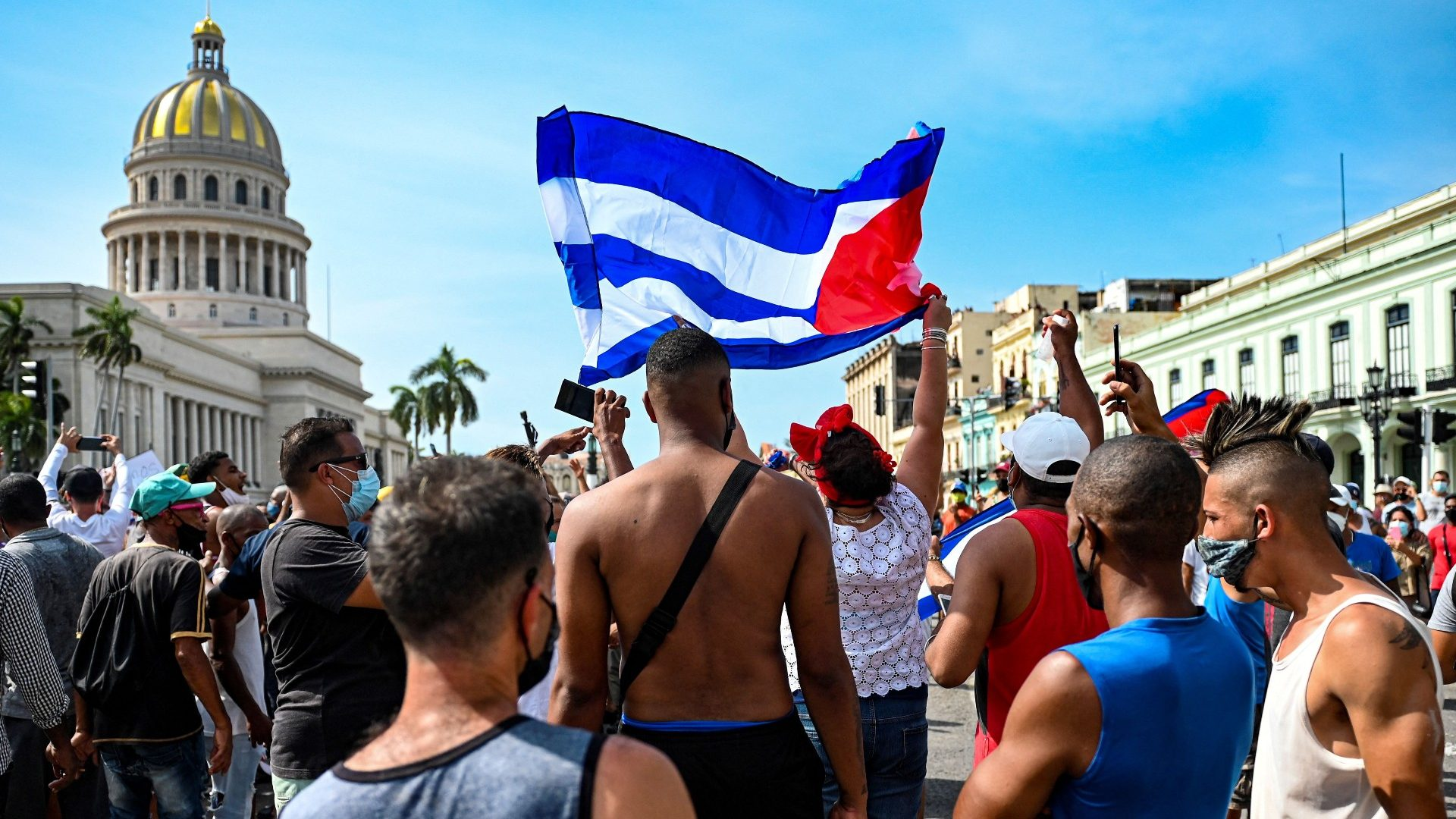 Estados Unidos impone restricciones de visas a 28 funcionarios cubanos