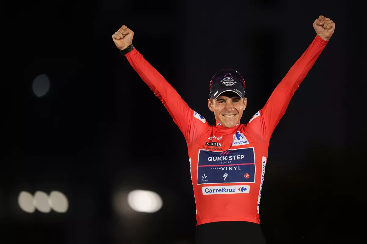 Evenepoel se proclama campeón de la Vuelta a España
