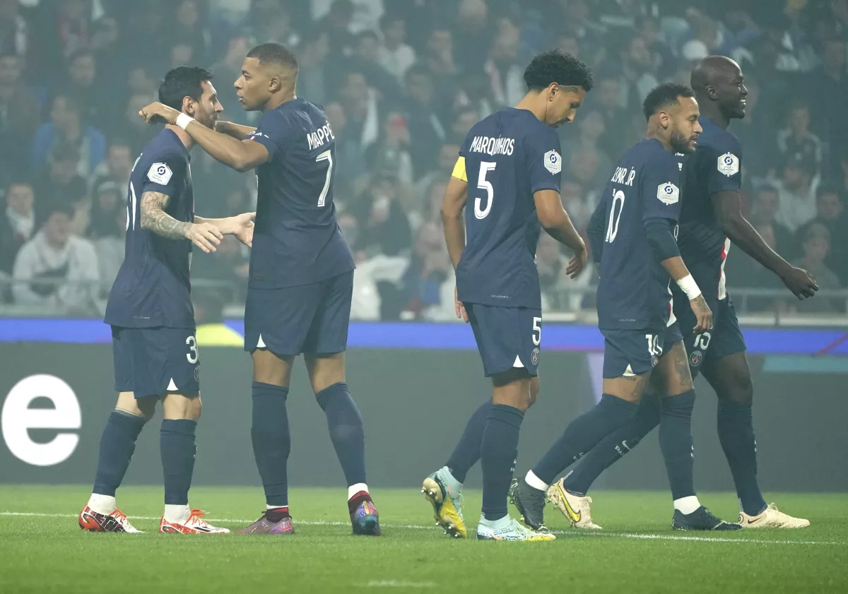 Francia y Mbappé suavizan disputa por derechos de imagen