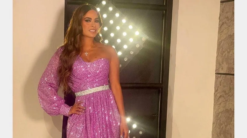 Galilea Montijo enciende Instagram con minivestido thumbnail