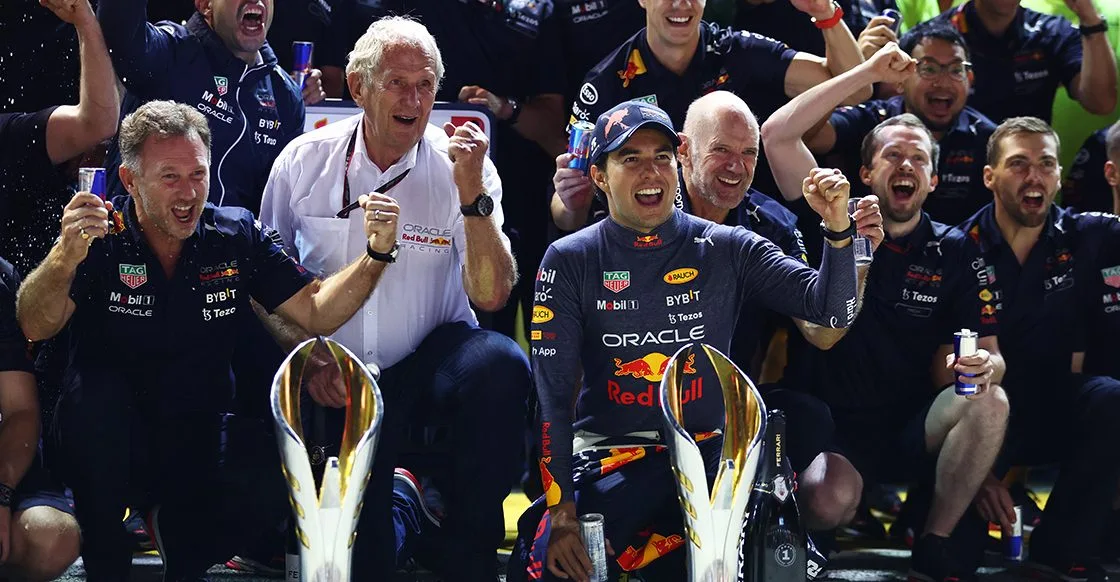 Helmut Marko reconoció el carrerón de Checo Pérez en Singapur… y se lamentó por Verstappen